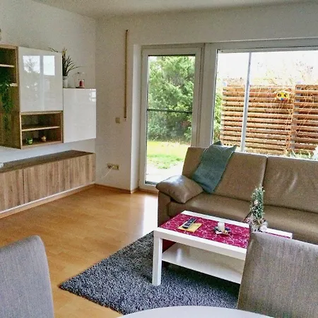 Groß Apartment